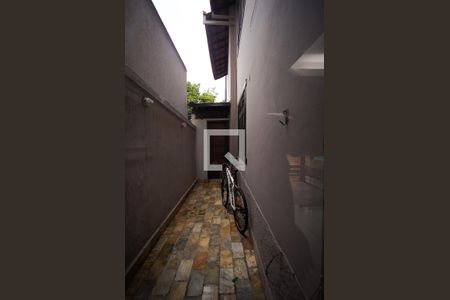 Casa à venda com 288m², 6 quartos e 3 vagasCorredor Lateral