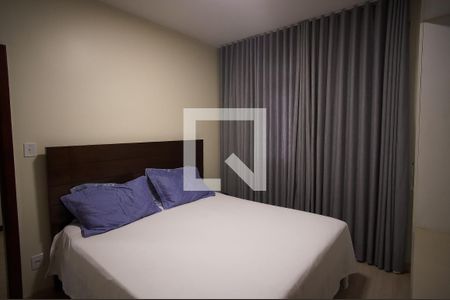 Casa à venda com 288m², 6 quartos e 3 vagasQuarto 2