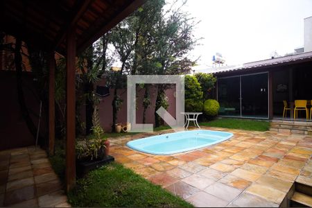 Casa à venda com 288m², 6 quartos e 3 vagasQuintal