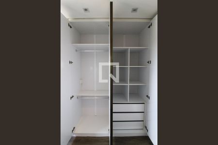 Apartamento para alugar com 60m², 2 quartos e 1 vagaQuarto 1 - Armários