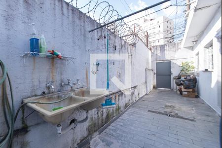 Quintal de casa à venda com 5 quartos, 304m² em Vila Santo Estefano, São Paulo