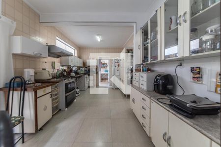 Cozinha de casa à venda com 5 quartos, 304m² em Vila Santo Estefano, São Paulo