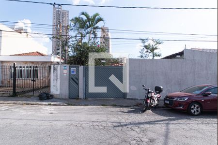 Fachada de casa à venda com 5 quartos, 304m² em Vila Santo Estefano, São Paulo