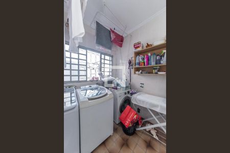 Lavanderia de casa à venda com 5 quartos, 304m² em Vila Santo Estefano, São Paulo