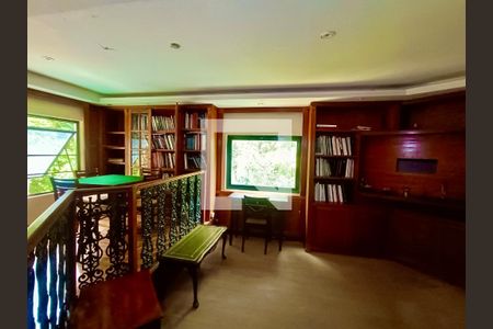 Casa à venda com 1500m², 6 quartos e 8 vagasSuíte