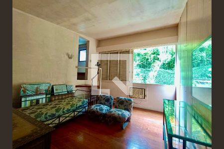 Casa à venda com 1500m², 6 quartos e 8 vagasQuarto