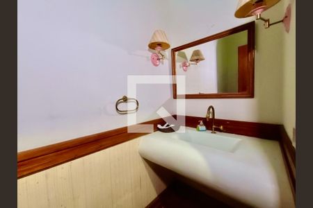 Casa à venda com 1500m², 6 quartos e 8 vagasLavabo