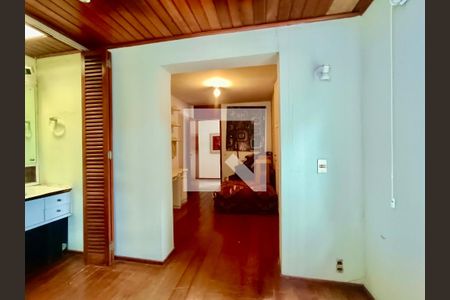 Casa à venda com 1500m², 6 quartos e 8 vagasSuíte