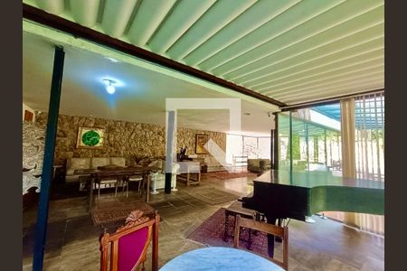 Sala de casa à venda com 6 quartos, 1500m² em Gávea, Rio de Janeiro