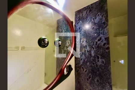 Casa à venda com 1500m², 6 quartos e 8 vagasSuíte banheiro