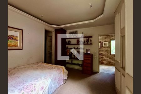 Casa à venda com 1500m², 6 quartos e 8 vagasSuíte