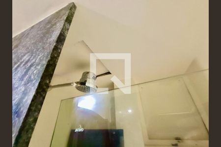 Casa à venda com 1500m², 6 quartos e 8 vagasSuíte banheiro