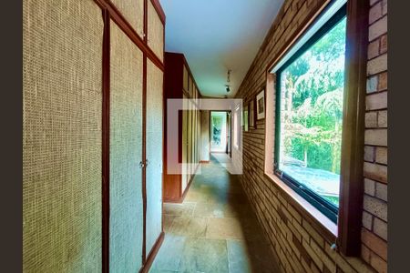 Casa à venda com 1500m², 6 quartos e 8 vagasCorredor suíte