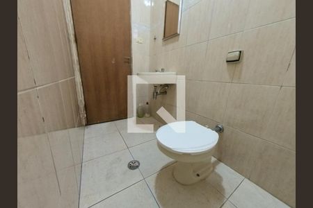 Casa para alugar com 170m², 3 quartos e 2 vagas Casa para alugar com 170m², 3 quartos e 2 vagasBanheiro