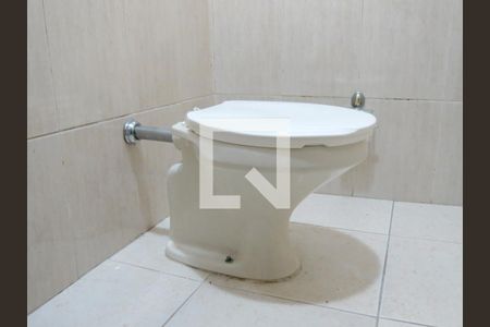 Casa para alugar com 170m², 3 quartos e 2 vagasBanheiro - Privada