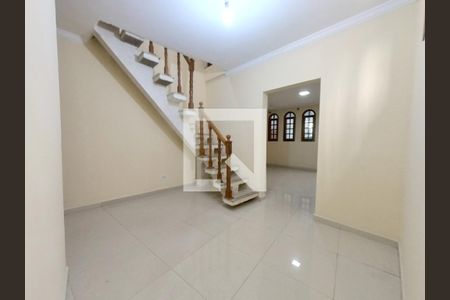 Casa para alugar com 170m², 3 quartos e 2 vagas Casa para alugar com 170m², 3 quartos e 2 vagasSala de Estar