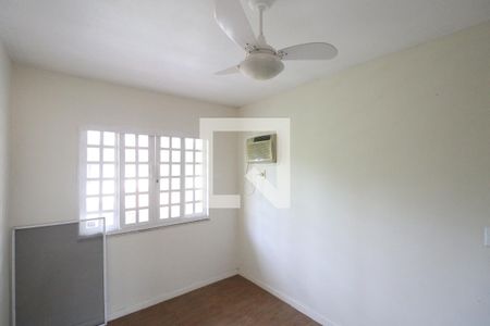 Quarto 1 de casa de condomínio para alugar com 2 quartos, 62m² em Maria Paula, São Gonçalo