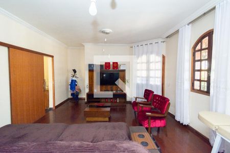 Sala de TV de casa para alugar com 3 quartos, 290m² em A Definir Em Campo, Contagem