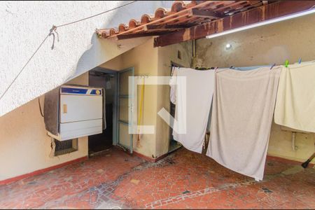 Casa à venda com 173m², 3 quartos e 2 vagasQuintal