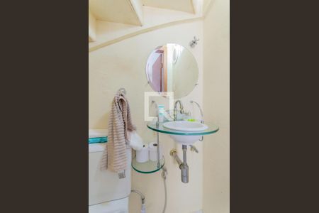 Casa à venda com 173m², 3 quartos e 2 vagasLavabo