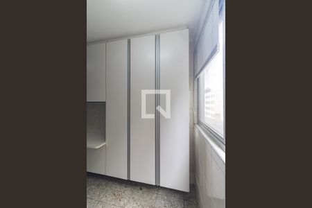 Apartamento à venda com 87m², 3 quartos e 2 vagasLavanderia