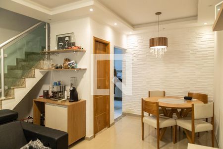 Sala de casa de condomínio à venda com 2 quartos, 123m² em Burgo Paulista, São Paulo