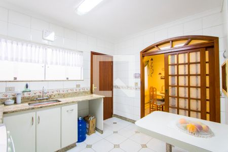 Casa à venda com 253m², 3 quartos e 3 vagas Casa à venda com 253m², 3 quartos e 3 vagasCozinha