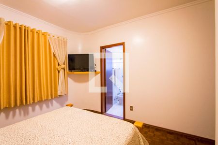 Casa à venda com 253m², 3 quartos e 3 vagas Casa à venda com 253m², 3 quartos e 3 vagasQuarto 1 - Suíte