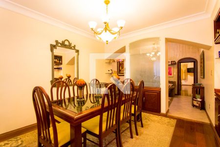 Sala de estar de casa à venda com 3 quartos, 253m² em Vila Floresta, Santo André