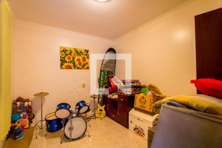 Casa à venda com 253m², 3 quartos e 3 vagas Casa à venda com 253m², 3 quartos e 3 vagasQuarto externo