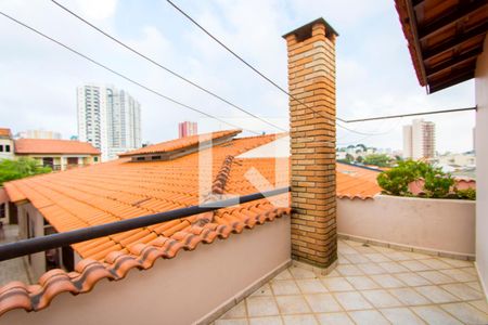 Casa à venda com 253m², 3 quartos e 3 vagas Casa à venda com 253m², 3 quartos e 3 vagasVaranda da área de serviço