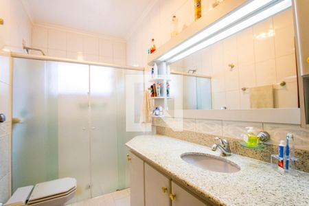 Casa à venda com 253m², 3 quartos e 3 vagas Casa à venda com 253m², 3 quartos e 3 vagasBanheiro do quarto 1