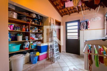 Casa à venda com 253m², 3 quartos e 3 vagas Casa à venda com 253m², 3 quartos e 3 vagasÁrea de serviço