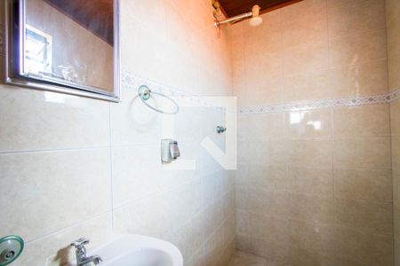 Casa à venda com 253m², 3 quartos e 3 vagas Casa à venda com 253m², 3 quartos e 3 vagasBanheiro de serviço