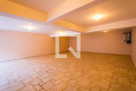 Casa à venda com 253m², 3 quartos e 3 vagas Casa à venda com 253m², 3 quartos e 3 vagasGaragem