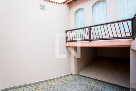 Casa à venda com 253m², 3 quartos e 3 vagas Casa à venda com 253m², 3 quartos e 3 vagasGaragem - Rampa