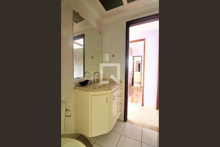 Apartamento para alugar com 64m², 2 quartos e 2 vagasBanheiro Social