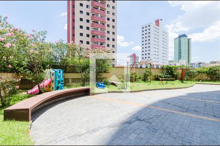 Apartamento para alugar com 64m², 2 quartos e 2 vagasÁrea comum - Playground