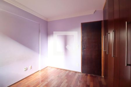 Suíte - Quarto 1 de apartamento para alugar com 2 quartos, 64m² em Parque das Nações, Santo André