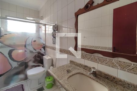 Casa à venda com 600m², 5 quartos e 5 vagasBanheiro Social