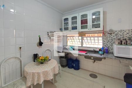 Casa à venda com 600m², 5 quartos e 5 vagasCozinha