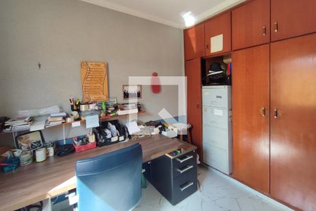 Casa à venda com 600m², 5 quartos e 5 vagasQuarto 3