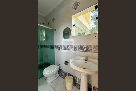 Casa de condomínio para alugar com 480m², 4 quartos e 6 vagasBanheiro