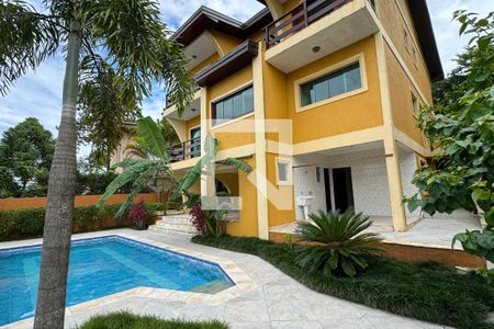 Casa de condomínio para alugar com 480m², 4 quartos e 6 vagasPiscina