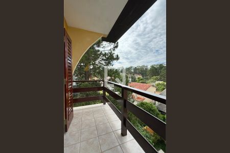 Casa de condomínio para alugar com 480m², 4 quartos e 6 vagassacada da Suíte 4