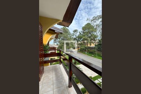 Casa de condomínio para alugar com 480m², 4 quartos e 6 vagassacada da Suíte 3