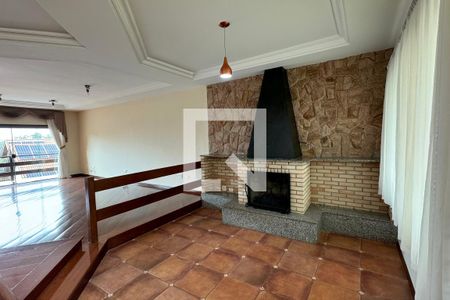 Sala de casa de condomínio para alugar com 4 quartos, 480m² em Residencial Morada das Estrelas (aldeia da Serra), Barueri