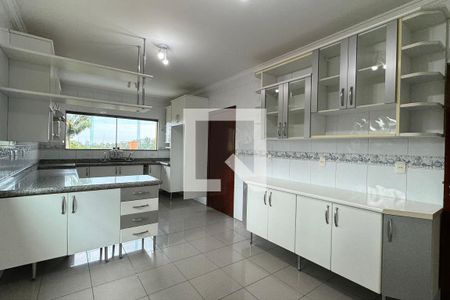 Casa de condomínio para alugar com 480m², 4 quartos e 6 vagasCozinha