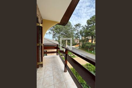 Casa de condomínio para alugar com 480m², 4 quartos e 6 vagassacada da Suíte 1