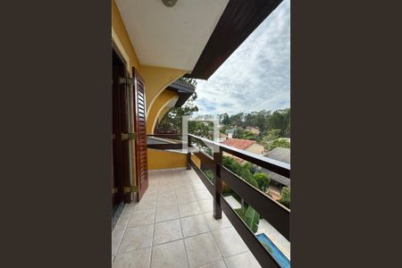 Casa de condomínio para alugar com 480m², 4 quartos e 6 vagassacada da Suíte 2